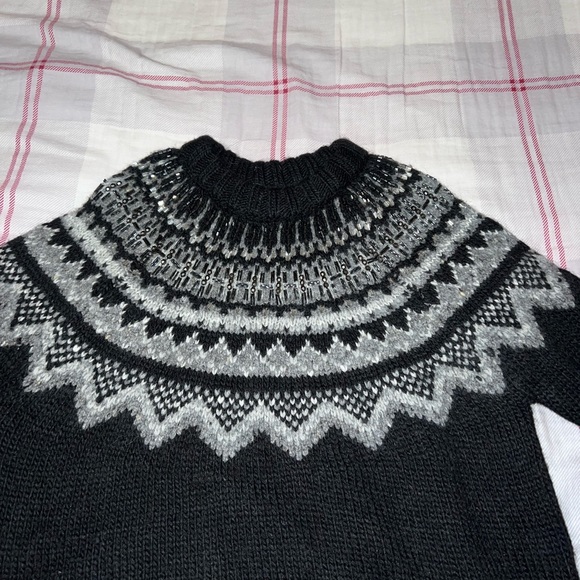 Ralph Lauren Sweater. - Picture 3 of 7